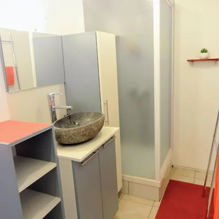 Appartement Au Petit Marcadal **sanctuaires, Hôpital, Gare**